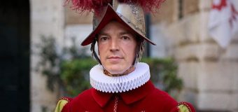 Новым камердинером Папы стал лейтенант Швейцарской гвардии