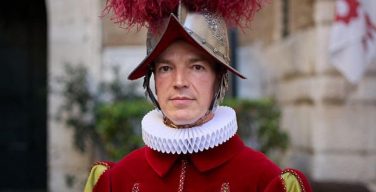 Новым камердинером Папы стал лейтенант Швейцарской гвардии