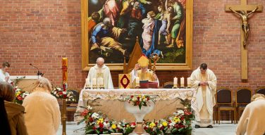 Литургия Святой Пасхальной Ночи-2026 в Кафедральном соборе Новосибирска (+ ФОТО)