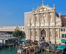 Патти Смит, Джим Джармуш и Брайан Ино участвуют в проекте Ватикана на биеннале в Венеции