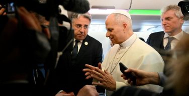 «Слово ранит глубоко»: Лев XIV не испугался Трампа