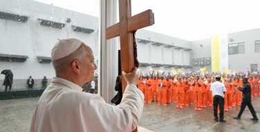 Папа посетил экваторогвинейскую тюрьму в Бате (+ ФОТО)