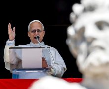 Слово Папы Льва XIV перед чтением молитвы «Царица Небесная» во второе воскресенье Пасхи. 12 апреля 2026 г., площадь Святого Петра