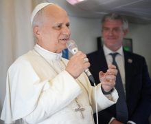 Папа ответил на вопросы журналистов на обратном пути из Африки в Рим