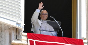 Слово Папы Льва XIV перед чтением молитвы «Царица Небесная» в четвертое воскресенье Пасхи. 26 апреля 2026 г., площадь Святого Петра