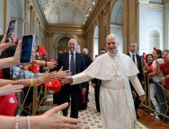 Лев XIV призвал подростков хранить верность Церкви (+ ФОТО)