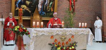 Католики столицы Сибири отметили торжество Сошествия Святого Духа (+ ФОТО)