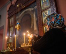 Доля православных верующих в РФ снизилась в 1,2 раза за 15 лет