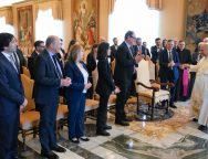 Папа поздравил Ватиканское книжное издательство с 100-летним юбилеем (+ ФОТО)