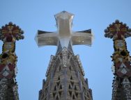 Папа Лев XIV освятил башню Иисуса Христа в барселонской базилике Святого Семейства (+ ФОТО)