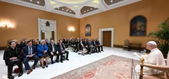 Папа призвал противостоять фрагментации знаний в эпоху ИИ