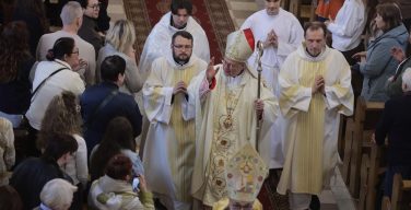 Благодарственная Месса ознаменовала уход архиепископа Павла Пецци с поста митрополита Архиепархии Божией Матери в Москве