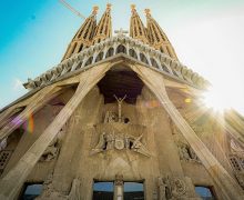 Достроена последняя из 18 башен храма Саграда Фамилия