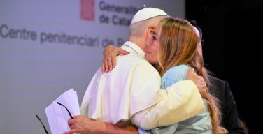 Папа в барселонской тюрьме: ошибки не определяют сущности человека