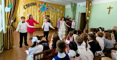 Праздник выпускников в Католической школе францисканцев